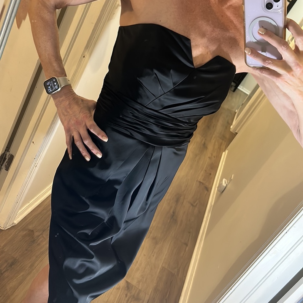 White House Black Market Strapless w front v neck cutout and pleats in front